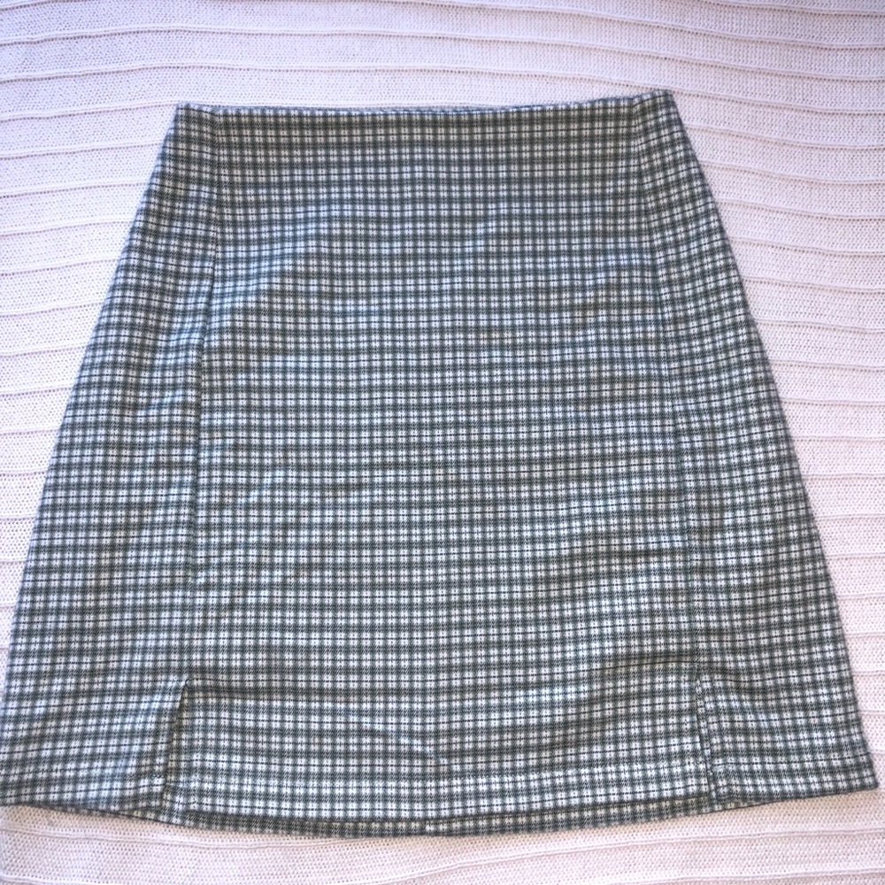 BRANDY MELVILLE CARA SKIRT